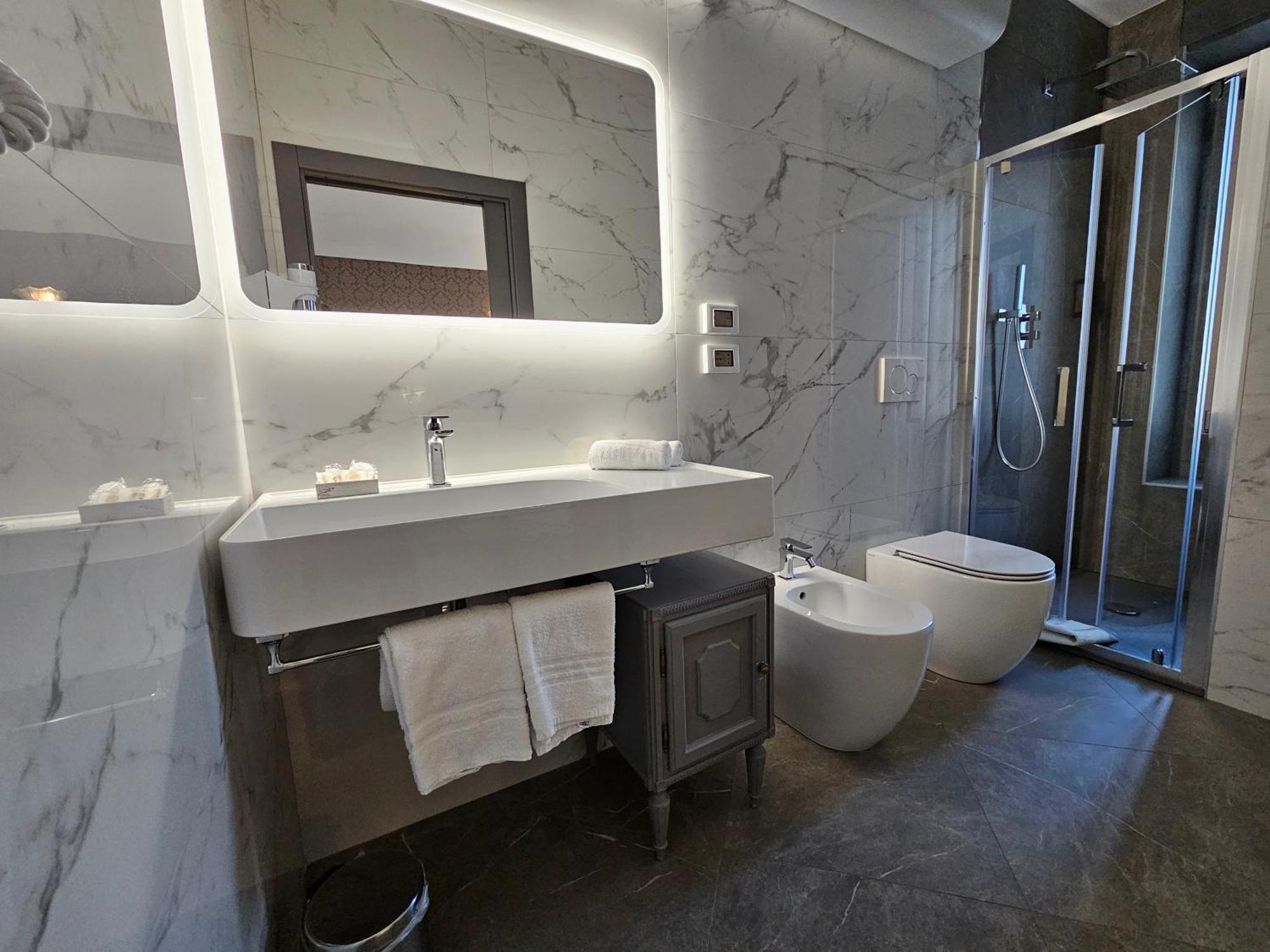 Dorolea Rooms Torino Centro Zewnętrze zdjęcie